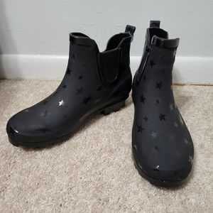 Women's rainboots size 8
